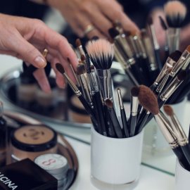 Make-Up Lounge